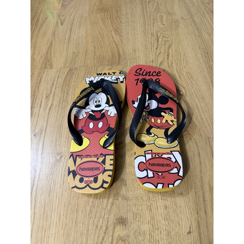 Walt Disney Men's Flip Flop Sandals SZ9/10Mickey Mouse Since 1928 Red Yellow Red